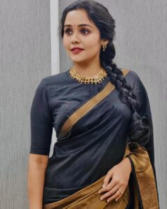 Ananya Instagram - 🖤🧡

Mua : @pinkyvisal 
Styled :@stylestoriesbypriyanka
Jewellery: @labroiche_bridal_jwellary_ 

#black #gold #saree #love #favorite #beauty #🖤 #🧡