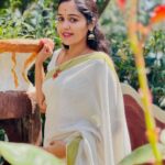 Ananya Instagram - Chingam 1 📸 @hari_krish_murali #onam #keralagodsowncountry #festivalseason #festivetime #saree #chingam