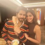 Ananya Panday Instagram - my sweet and spiritual friend @varundvn eating ice cream 🍨 #Student1Student2 📸 @karanjohar