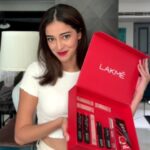 Ananya Panday Instagram - Gorgeous gorgeous girls don’t shy away from flaunting their fave reds!💋 One swipe is all it takes to fall in love! This festive szn i’m ready to #RedSetGo 💄Are you? With Lakmé #RedsForAll you can find your perfect red to slay this festive szn ❤️ #lakme #lakmeindia #redsforall #lakmelips #lakmeabsolute⁠