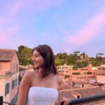 Ananya Panday Instagram - pink skies and wishing fountains 💕 Rome, Italy