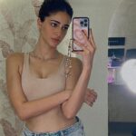 Ananya Panday Instagram - 4 am vanity in my vanity ✨🫶🏼