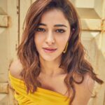 Ananya Panday Instagram - Can’t u tell I got news for u - sun is shining and so are u ☀️ #Liger #Liger25thAugust