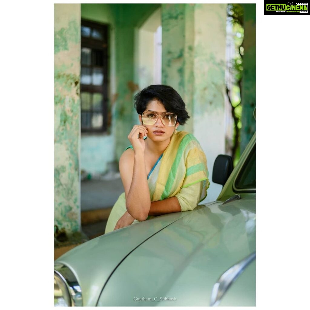 Anarkali Marikar Instagram - WILD POPPIES OF THE PAST Conceived & styling @sanif_uc_gram photography :@portrayed_by_g costume : @thelinensquare MUA : @blessymarychacko21 jewellery @parakkat_jewels location courtesy @anand.b.menon Golden frame from @thousandthings.cochin