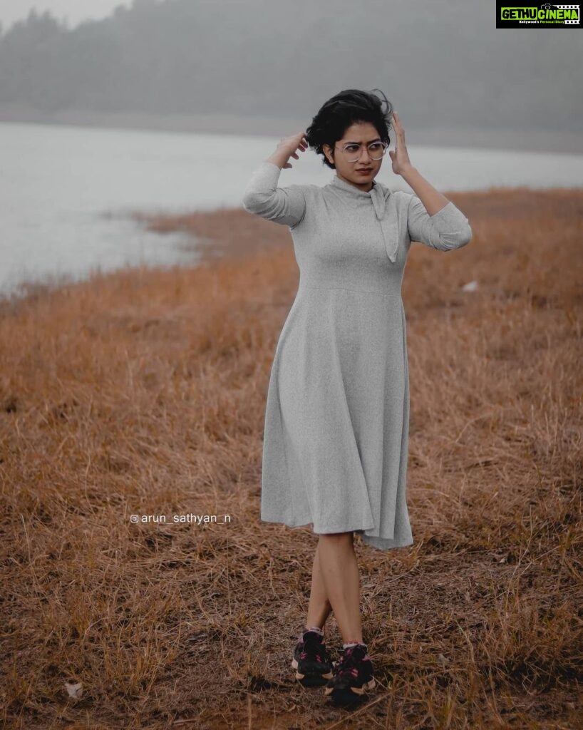 Anarkali Marikar Instagram - Shades of grey Wearing @muchlovestore clothing @gokul2094 📸 @arun_sathyan_n