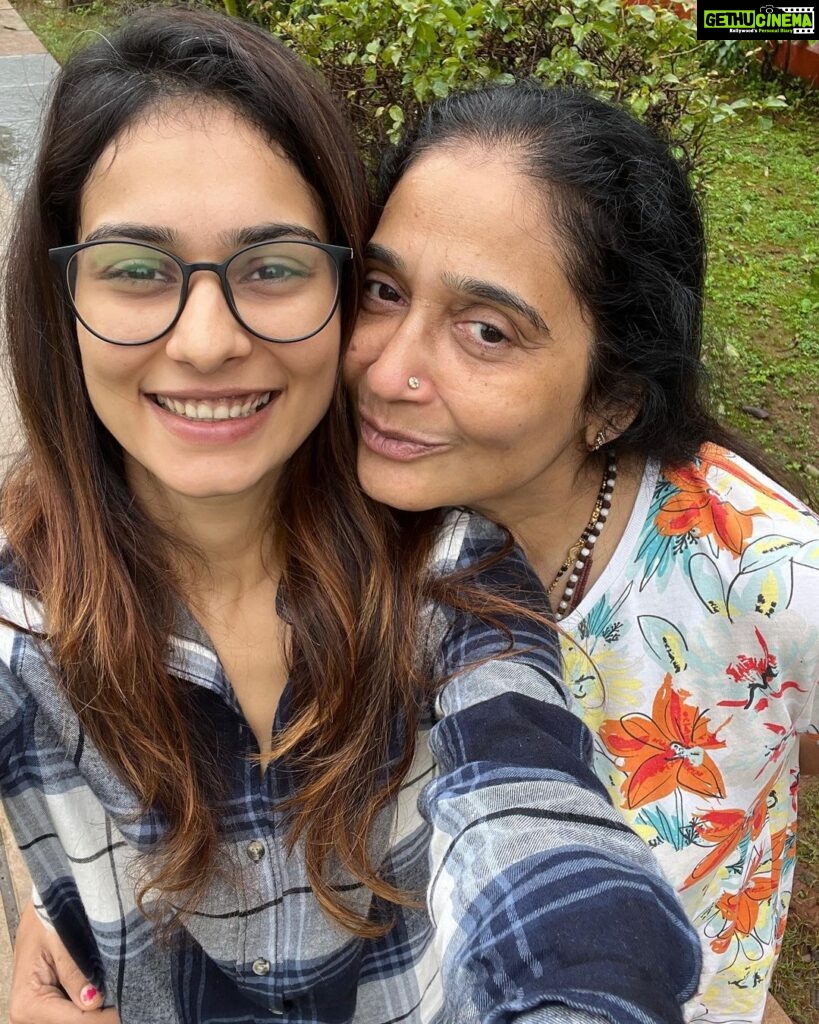 Aneri Vajani Instagram - Happy Mother’s Day ♥️ No one gets me the way you do! Thankyouu for everything you do just so selflessly ! I love you 🥺🥹♥️ #happymothersday #mysuperwoman #maa #iloveyou #thankyou #bestfriends #merimaa