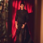Anil Kapoor Instagram - “I think in black." -Gareth Pugh 📸 : @sheldon.santos Stylist: @kshitijkankaria @saloniparekh__ Makeup Artist: @deepakchauhanartist Hairstylist: @raskarjaipal @whynot_byzeeba Outfit: @prada Jeans : @diesel Shoes : @louisvuitton Mumbai - मुंबई