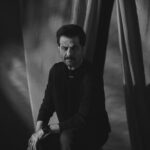 Anil Kapoor Instagram - “I think in black." -Gareth Pugh 📸 : @sheldon.santos Stylist: @kshitijkankaria @saloniparekh__ Makeup Artist: @deepakchauhanartist Hairstylist: @raskarjaipal @whynot_byzeeba Outfit: @prada Jeans : @diesel Shoes : @louisvuitton Mumbai - मुंबई