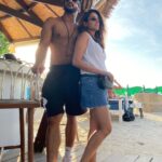 Anita Hassanandani Instagram - 🦋 FYI : when i was busy cribbing bout how fat I was🙄