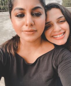 Ann Augustine Instagram - Photo dump of a precious few days with my soul sister ❤️ @nandan_meera 

#soulsisters#bestie#littlesister#home#missingyou#comebacksoon#love#coffeelovers#family#staysafe#jewelleryaddict#artlover