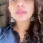 Ann Augustine Instagram - Some place under the Sun! 🫶🏼 #lifelately #autorides #onedayatatime #silver #silverlove #jewellery #jewelleryaddict #saree #coffeeaddict #curls #curlyhair #coastline #placewherewebelong #nightdrives #artlover