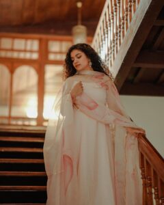 Anna Ben Instagram - 🌸✨
📷: @dink4n 
Wearing: @picchika