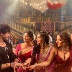 Antara Biswas Instagram - On Set We Are Going “BEQABOO” 🤷‍♀️…. Watch Us Tonight at 9pm … With amazing twists and Turns , powerpacked Episode …. @colorstv #fun #games #masti #onset #friends #beqaboo #lovingit