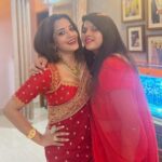 Antara Biswas Instagram - It’s All About Family 🥰❤️… congratulations @rag_hu_0 @riyasingh2291 for your Nanha New Mehmaan … 🧿 🧿 🧿 #babyboy #riya #gaurav #congratulations #happy #family My Bestie “ (nanad) @riyasingh2291 Is a Mother Of A Cutest Baby boy Varanasi, India