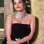 Antara Biswas Instagram - Always Wear Your Invisible Crown 👑…. Styled by: @tripzarora @rina_mane25 📸: @deepakpathak663 Mua: @sumitsenapati5558 Hairstyling: @kalpanathore #beqaboo