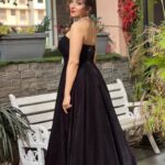 Antara Biswas Instagram - Always Wear Your Invisible Crown 👑…. Styled by: @tripzarora @rina_mane25 📸: @deepakpathak663 Mua: @sumitsenapati5558 Hairstyling: @kalpanathore #beqaboo