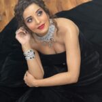 Antara Biswas Instagram - Always Wear Your Invisible Crown 👑…. Styled by: @tripzarora @rina_mane25 📸: @deepakpathak663 Mua: @sumitsenapati5558 Hairstyling: @kalpanathore #beqaboo