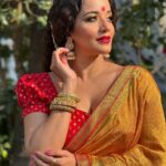 Antara Biswas Instagram - Shubh Navratri 🙏🙏…. #happy #navratri #gudipadwa Mua: @makeupbyshahrooq Hairstyling: @rajashree786patil786 📸: @deepakpathak663