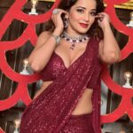 Antara Biswas Instagram - She is Free In Her Wildness … She Is A Wanderess… A Drop Of Free Water ❤️…. Styled by: @tripzarora Draped by: @rina_mane25 Mua: @makeupbyshahrooq Hairstyling: @kalpanathore 📸: @deepakpathak663 #beqaboo #colorstv