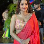 Antara Biswas Instagram - A Lazy Rainy Sunday ❤️🥰…. #onset #rain #sequence #beqaboo #love #work #actorslife Mua: @makeupbyshahrooq Hairstyling: @kalpanathore 📸: @deepakpathak663 Mumbai, Maharashtra