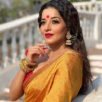 Antara Biswas Instagram - Shubh Navratri 🙏🙏…. #happy #navratri #gudipadwa Mua: @makeupbyshahrooq Hairstyling: @rajashree786patil786 📸: @deepakpathak663