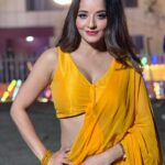 Antara Biswas Instagram - So Many Songs In Mind On This Yellow Saree… You Suggest Me For My next #reel 🤷‍♀️ #beqaboo #tonight at 9pm Mua : @makeupbyshahrooq 📸: @deepakpathak663 Film City