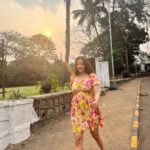 Antara Biswas Instagram - Think Pretty 🤩… Think Pink 🌸… #goodmorning #world #goodvibesonly 📸: @deepakpathak663
