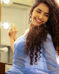 Anupama Parameswaran Instagram - Switched on!

Outfit - @omanas_clothing
Jwellery - @thetrinkaholic
Stylist - @sandhya__sabbavarapu
Styling team - @team_sandhya
@sirichandana_medi
Photograper - @pranav.foto