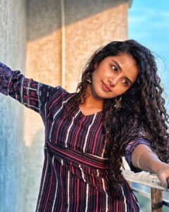 Anupama Parameswaran Instagram - There is a sunshine in my soul today, like every day. 🌻

PC @nihal_kodhaty 🦧