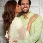 Anushka Ranjan Instagram - Hi happiness💚🪔