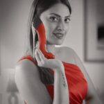 Anushka Ranjan Instagram - Its Fabulous and Fearless just like me!🔥 . The Carolina Herrera's Very Good Girl with its seductive rose scent is the badass this time. 😉 . I have fallen in love with not only its bold and fearless nature but also the iconic stiletto bottle. Why to look somewhere else when you can #FindItOnTataCLiQ #Collab . #GoodGirlCarolinaHerrera #NewOnCLiQ #Ad Outfit by @meraki_couture1 Styled by @castelino_priyanka