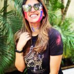 Anushka Ranjan Instagram - Happy Holi beautiful world💚❤️ here’s wishing y’all always have a life full of Color and happiness and lots of big wide smiles 🤓 #HappyHoli