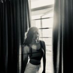 Anushka Sen Instagram - b&w is a vibe