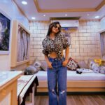 Anushka Sen Instagram - vibe of the week 🦦
