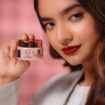 Anushka Sen Instagram - Give them a reason to take a second look with the all new @lakmeindia 9 to 5 CC Light Mousse!✨ Available in 4 fabulous shades- Beige, Bronze, Frappe and Almond. #TheUltimateMousse #UnapologeticallyMe #ad