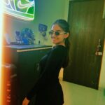 Anushka Sen Instagram - Neon dreams 🔮