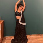 Anushka Sen Instagram - desi 🖤✨ . Styled by @stylingbyvictor @sohail__mughal___