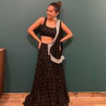 Anushka Sen Instagram - desi 🖤✨ . Styled by @stylingbyvictor @sohail__mughal___