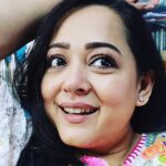 Aparajita Auddy Instagram - বিলাস ঘরেই বসন্ত রঙ নামে, অচিন সুতোয় হাত-পা এখন বাঁধা; ঘরের আকাশ কাব্য-ভেজা মেঘ, জীবন বোনে কঠিন জটিল ধাঁধা