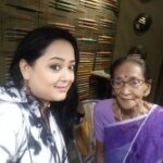 Aparajita Auddy Instagram - আমার দুই মা দেবকী আর যশোদা... দেবকী ২৭ শে ফেব্রুয়ারি ইহলোক ত্যাগ করেছেন.... আমার জন্ম দাত্রী.... আর যশোদা আমার পালন করেছেন আমার শাশুড়ি মা .... জন্ম দাত্রী খুবই অসুখী ছিলেন আমায় নিয়ে ভাবতেন আমি যা করি সব ভুল করি..... আর পালন কর্ত্রী আমি ভুল করলেও বলেন একদম ঠিক করেছি..... 🤔🤔🤔🤔🤔🤔🤔আন্তর্জাতিক মাতৃদিবসে দুই মাকে জানাই সশ্রদ্ধ প্রণাম.... অনেক আদর তোমাদের দুজন কেই।