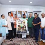 Apsara Rani Instagram - Glad to be meet honourable Minister Kaushal Kishore (Minister of Housing and Urban Affairs of India). He launched the poster of our movie ‘PYAARA KULHAD’ and loved the Patriotic song ‘Bharat Mata ki Jay’🙏🏻🇮🇳 Glad to be able to meet him in person and get his blessings for our movie and future endeavours.🙏🏻🇮🇳 Jai Hind🇮🇳 Delhi, India