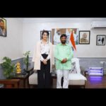 Apsara Rani Instagram - Glad to be meet honourable Minister Kaushal Kishore (Minister of Housing and Urban Affairs of India). He launched the poster of our movie ‘PYAARA KULHAD’ and loved the Patriotic song ‘Bharat Mata ki Jay’🙏🏻🇮🇳 Glad to be able to meet him in person and get his blessings for our movie and future endeavours.🙏🏻🇮🇳 Jai Hind🇮🇳 Delhi, India