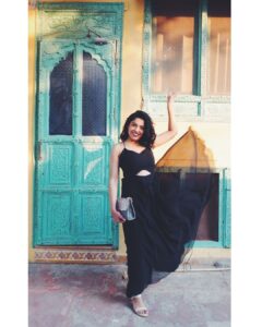 Archana Kavi Instagram - Wind in my hair, I feel part of everywhere... 
Wearing @whysobluelove
.
📸 @_thomson.george_
