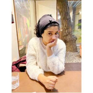 Archana Kavi Instagram - When you know the lockdown is coming back... Anyone there who would like to give me company during this time AND would be okay to leave if we have too much of each otheR 😬