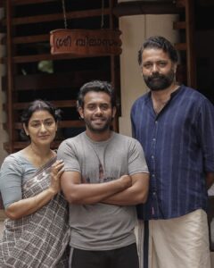 Arjun Ashokan Instagram - Sree vilasam enna pranaya vilasam ❤️ @pranayavilasam_movie 📸: @thadiyan.photography 

@mamitha_baiju
@anaswara.rajan
@hakim_shahjahan
@meet_miya
@sreedhanyaht 
@_manoj _k. u
@sarath_sabha_ 
@6junn__ 
@dileep.mohan 
@unnimaya_nalappadam_ 
@nikhil_muraly 
@shaanrahman 
@renjithnair7920
@mjyothish
@shinosshamsudheen
@binz_nepz
@rajeshpvelayudhan
@suhailmkoya
@vinayaksasikumar
@manumanjith_s