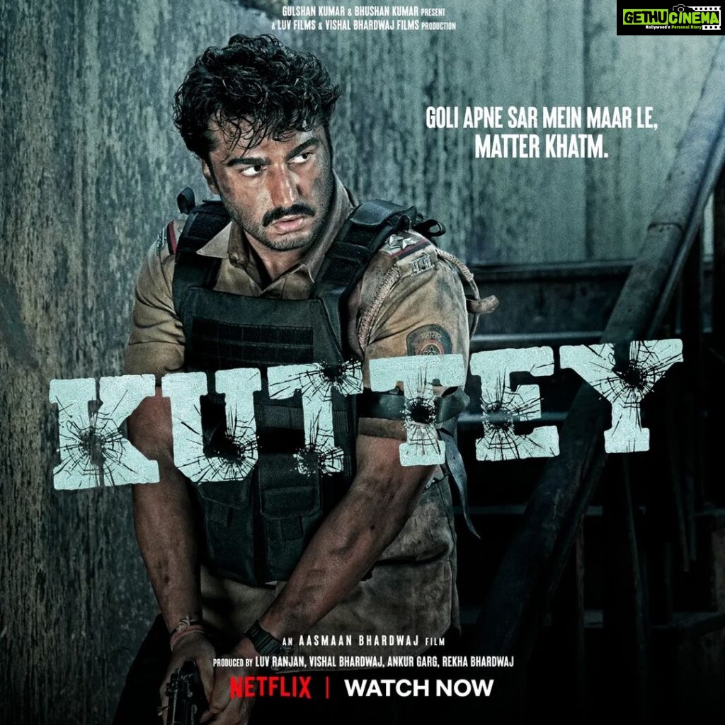 Arjun Kapoor Instagram - Warning! Someone let the dogs out and they definitely bite 🐶 #Kuttey is streaming now on @netflix_in! @arjunkapoor @tabutiful @naseeruddin49 @konkona @kumudkmishra @radhikamadan @bhar_ul_shar @aasmaanbhardwaj #BhushanKumar #LuvRanjan @vishalrbhardwaj @gargankur82 @rekha_bhardwaj @luv_films @vbfilmsofficial @tseries.official @seriesfilms @shivchanana