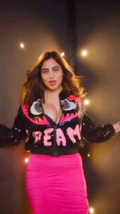 Arshi Khan Instagram - Bemisaal ❤️❤️ #arshi #arshikhan #reelsinstagram  #reelsvideo  #reelitfeelit