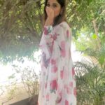 Arti Singh Instagram - Lao chaand fir Wearing @byutify.in