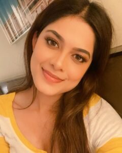 Asha Bhat Instagram - Think of all the good moments of this day and keep a smile for tomorrow 💛
Good night 🌍
