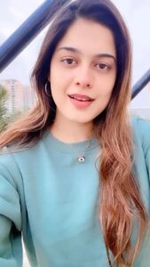Asha Bhat Instagram - A perfect Saturday vibe for me ! Singing Bombay Jayshree mam’s old kannada song which also happens to be one of my fav ♥️

#saturdayvibes #singasongsaturday #kannadasong #bombayjayashree #excuseme #kannadamovies #kannadareels #kannadafilm